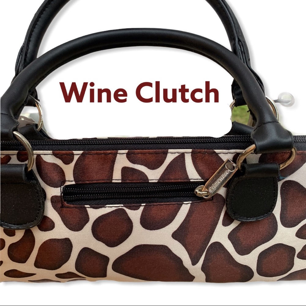 NWT Giraffe print Insulated wine carrier